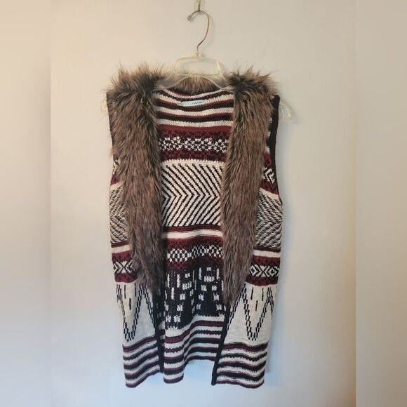 Matrices Aztec print knit vest with faux fur collar size M - Picture 1 of 4